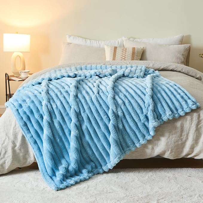 NEWCOSPLAY Super Soft Throw Blanket Blue Premium Silky Flannel Fleece 3D Ribbed Jacquard Lightweight Bed Blanket All Season Use (Blue Ribbed, Throw(50"x60"))