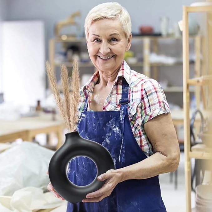 Black Ceramic Vase for Modern Home Decor, Round Matte Pampas Flower Vases Minimalist Nordic Boho Ins Style for Wedding Dinner Table Party Living Room Office Bedroom, Decorative Gift