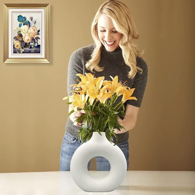 White Ceramic Vase - for Modern Home Decor,Round Matte Pampas Flower Vases Minimalist Nordic Boho Ins Style for Wedding Dinner Table Party Living Room Office Bedroom, Decorative Gift