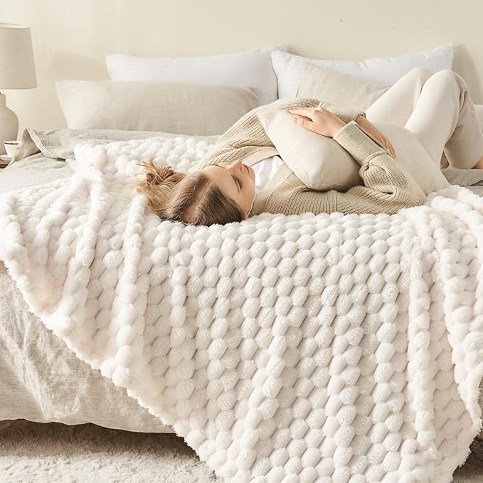 NEWCOSPLAY Super Soft Throw Blanket Ivory Premium Silky Flannel Fleece 3D Clouds Stylish Jacquard Lightweight Bed Blanket All Season Use 350GSM (Ivory, Throw(50"x60"))