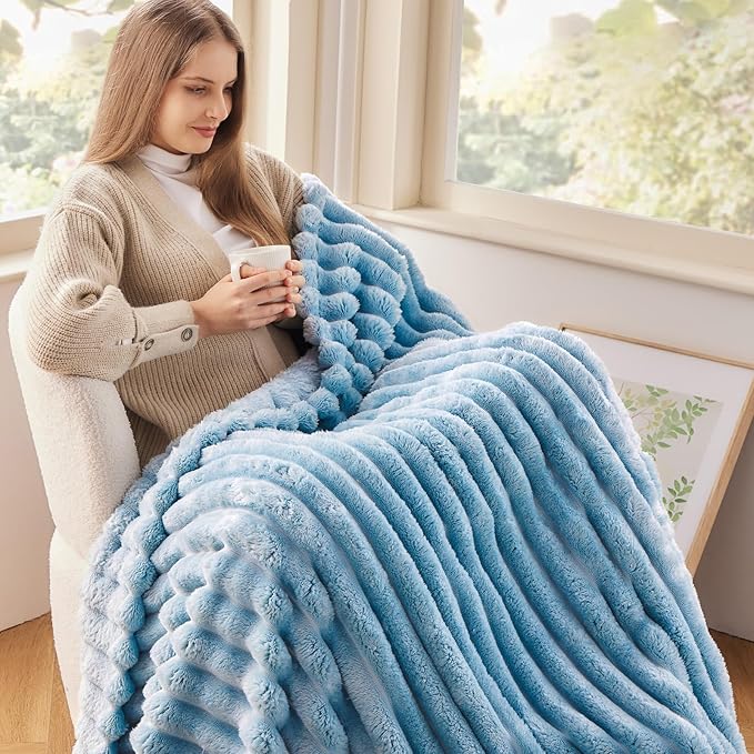 NEWCOSPLAY Super Soft Throw Blanket Blue Premium Silky Flannel Fleece 3D Ribbed Jacquard Lightweight Bed Blanket All Season Use (Blue Ribbed, Throw(50"x60"))