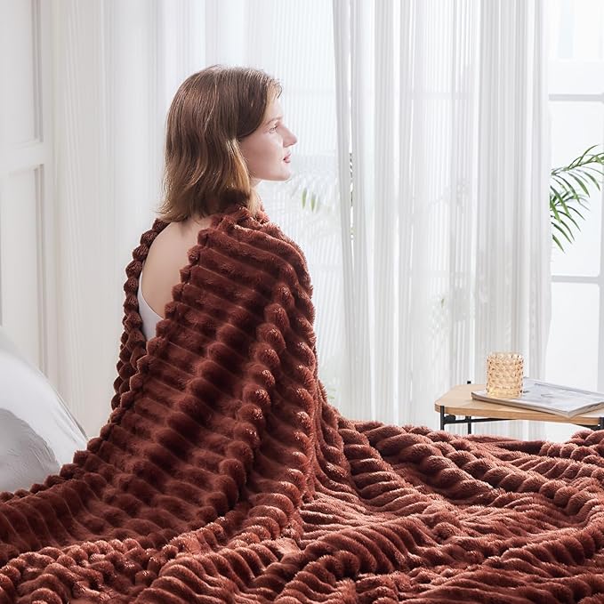 NEWCOSPLAY Super Soft Throw Blanket Coffee Premium Silky Flannel Fleece 3D Ribbed Jacquard Lightweight Bed Blanket All Season Use (Coffee Ribbed, Throw(50"x60"))