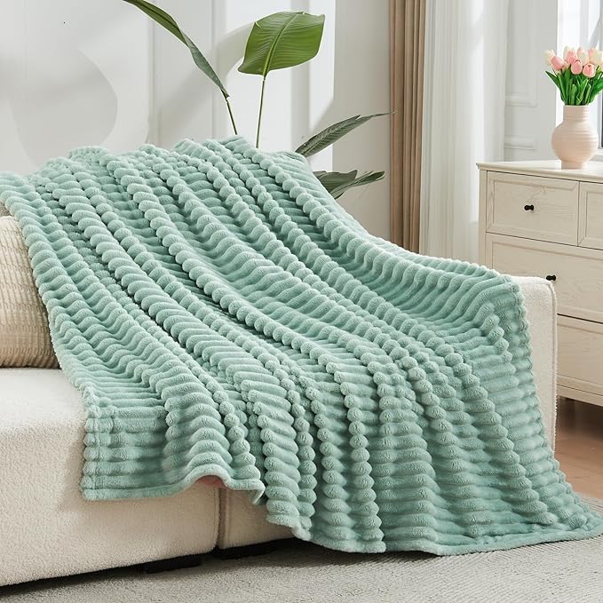 NEWCOSPLAY Super Soft Throw Blanket New Sage Green Premium Silky Flannel Fleece 3D Ribbed Jacquard Lightweight Bed Blanket All Season Use (New Sage Green Ribbed, Throw(50"x60"))