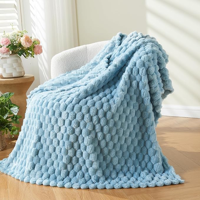 NEWCOSPLAY Super Soft Throw Blanket Blue Premium Silky Flannel Fleece 3D Clouds Stylish Jacquard Lightweight Bed Blanket All Season Use 350GSM (Blue, Throw(50"x60"))