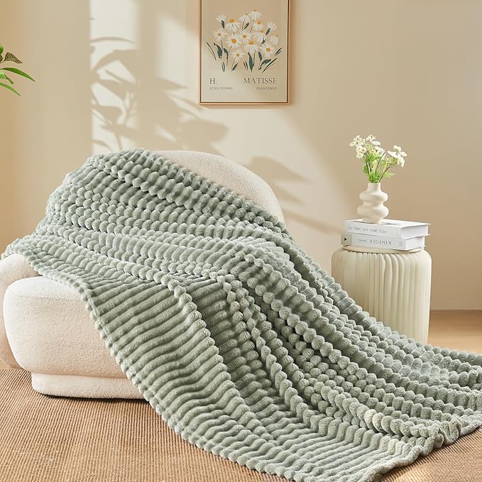 NEWCOSPLAY Super Soft Throw Blanket Sage Green Premium Silky Flannel Fleece 3D Ribbed Jacquard Lightweight Bed Blanket All Season Use (Sage Green Ribbed, Throw(50"x60"))