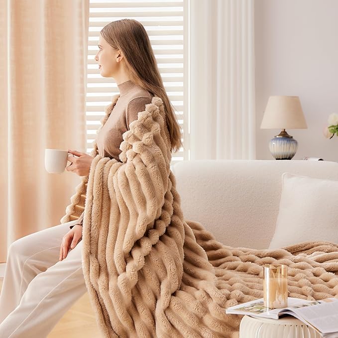 NEWCOSPLAY Super Soft Throw Blanket Brown Premium Silky Flannel Fleece 3D Ribbed Jacquard Lightweight Bed Blanket All Season Use (Brown Ribbed, Throw(50"x60"))