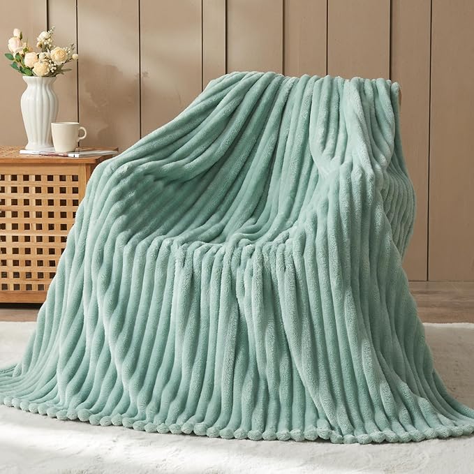 NEWCOSPLAY Super Soft Throw Blanket New Sage Green Premium Silky Flannel Fleece 3D Ribbed Jacquard Lightweight Bed Blanket All Season Use (New Sage Green Ribbed, Throw(50"x60"))
