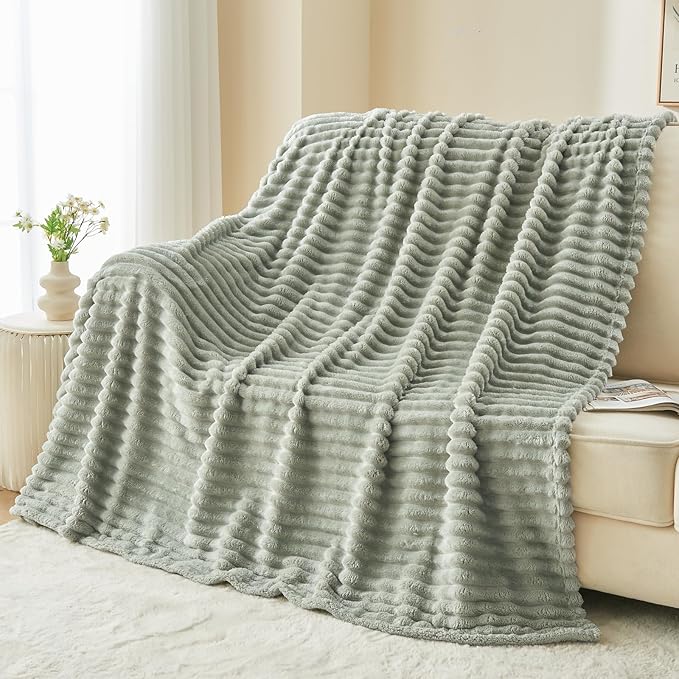 NEWCOSPLAY Super Soft Throw Blanket Sage Green Premium Silky Flannel Fleece 3D Ribbed Jacquard Lightweight Bed Blanket All Season Use (Sage Green Ribbed, Throw(50"x60"))