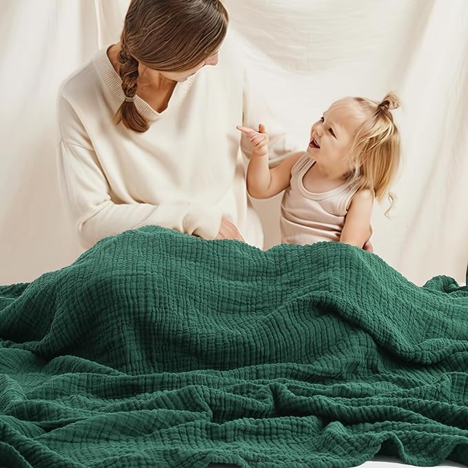 Carriediosa 100% Cotton Muslin Throw Blanket 70" X 80" Twin Size，4-Layers Summer Gauze Throws for Bed Couch，Soft Lightweight Breathable Linen Blankets Bedspread for Adults All Season，Dark Green