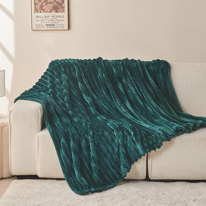 NEWCOSPLAY Super Soft Throw Blanket Dark Teal Premium Silky Flannel Fleece 3D Ribbed Jacquard Lightweight Bed Blanket All Season Use (Dark Teal Ribbed, Throw(50"x60"))