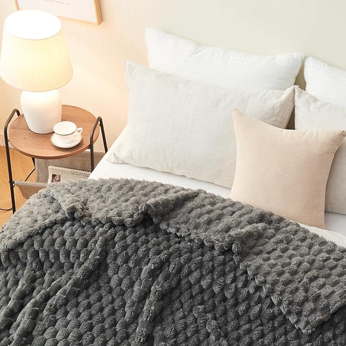 NEWCOSPLAY Super Soft Throw Blanket Grey Premium Silky Flannel Fleece 3D Clouds Stylish Jacquard Lightweight Bed Blanket All Season Use 350GSM (Grey, Throw(50"x60"))