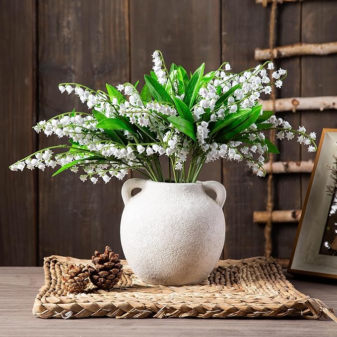 Small Ceramic White Vase - Short Rustic Flower Vases - 6 Inch Christmas Decorative Vase, Vintage Terracotta Vase with Hadle for Home Decor,Living Room Shelf Decor Table, Lyeec